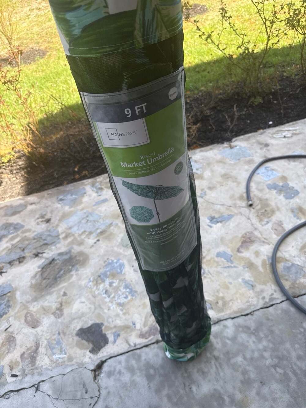 Mainstays 9 Foot Round Palm Print Market Umbrella with Tilt and Hand Crank and B